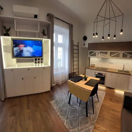 Old Railway Station View Lubicz Wawelofts 克拉科夫